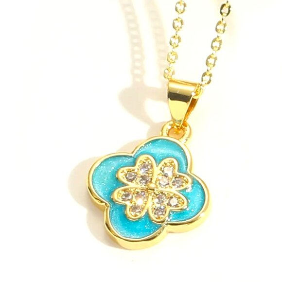 18K GOLD 4 LEAF CLOVER IN CLOVER SKY BLUE ENAMEL & 4 CZ HEARTS CLOVER NECKLACE - Picture 2 of 2